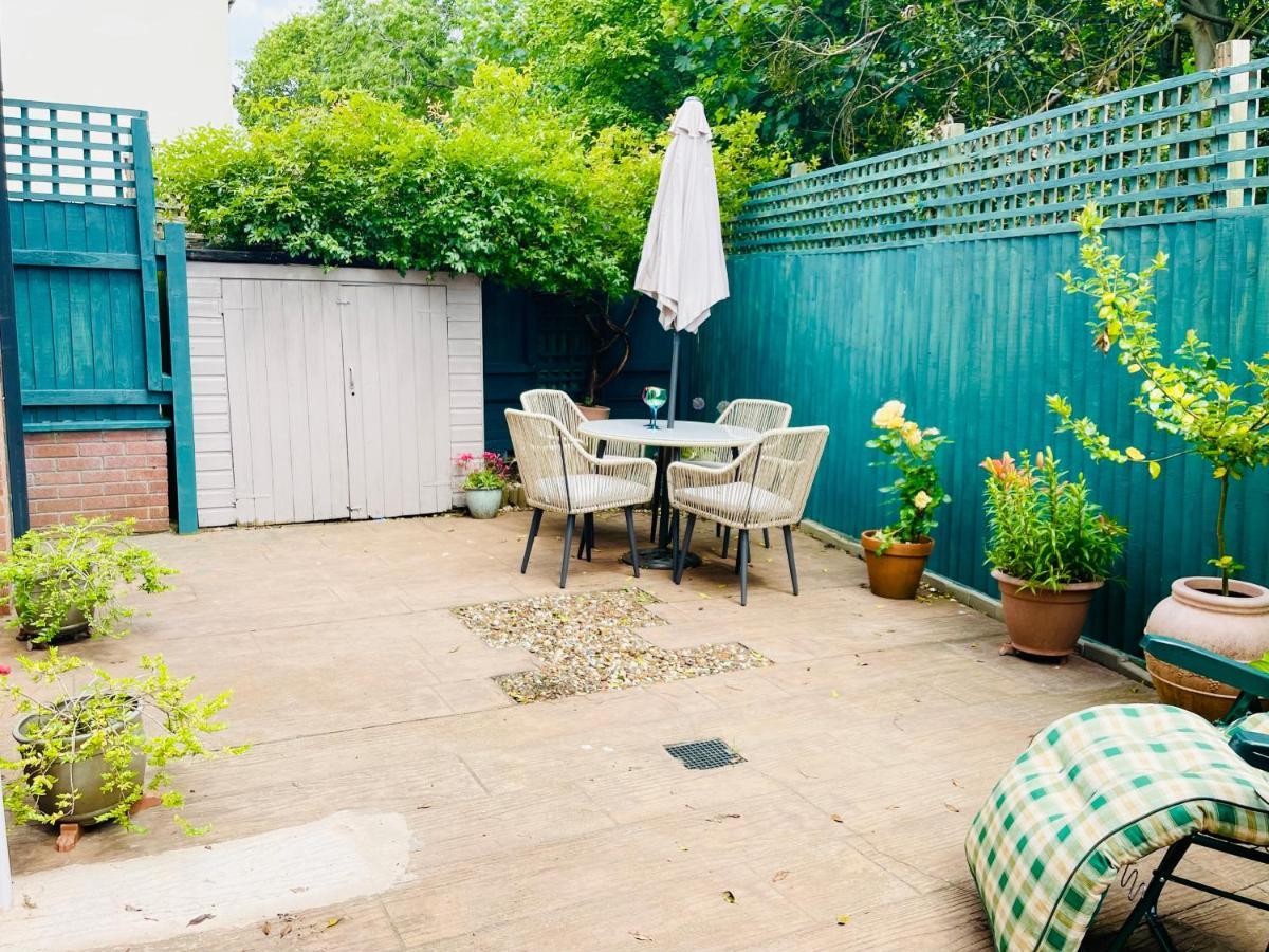 Villa Tanglewood House Abergavenny With Private Parking Exterior foto