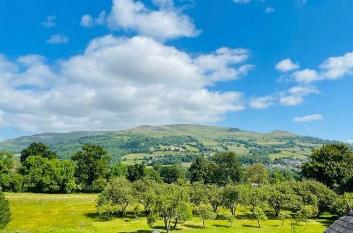 Villa Tanglewood House Abergavenny With Private Parking Exterior foto