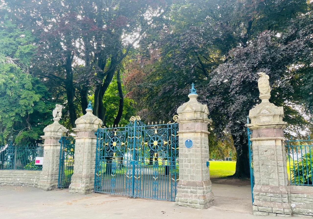 Villa Tanglewood House Abergavenny With Private Parking Exterior foto