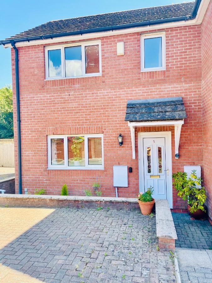 Villa Tanglewood House Abergavenny With Private Parking Exterior foto
